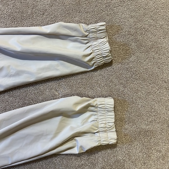 Old navy jumpsuit - Picture 6 of 6